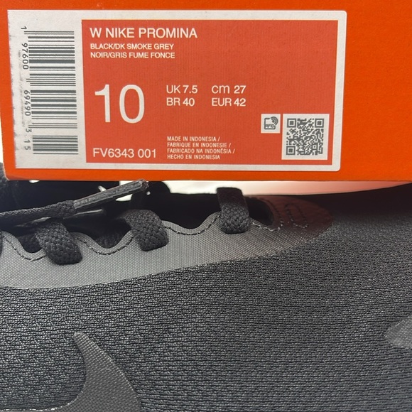 Nike WMNS Black Athletic Running Shoes Sleek Design NIKE PROMINA
FV6343-001 - Picture 16 of 16